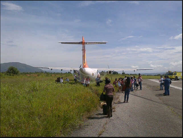 avion conviasa valera 2012