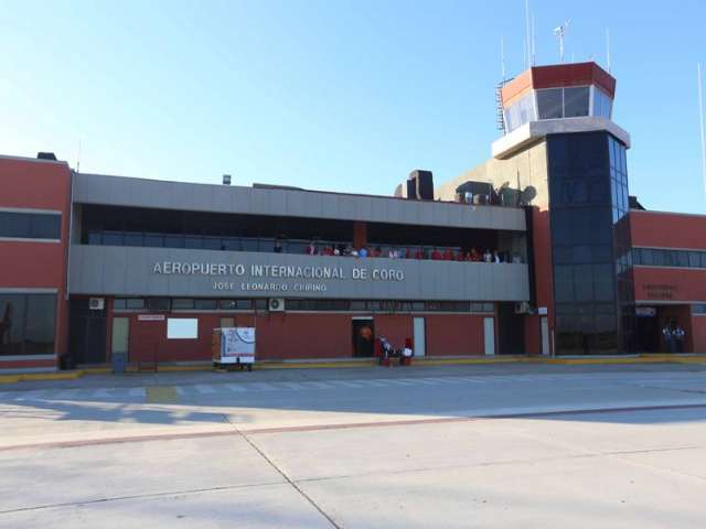 aeropuerto internacional de coro 2012