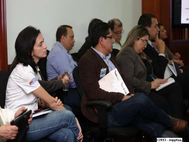 reunion 2013 lineas aereas inac
