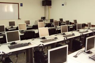 laboratorio de ingles iuac